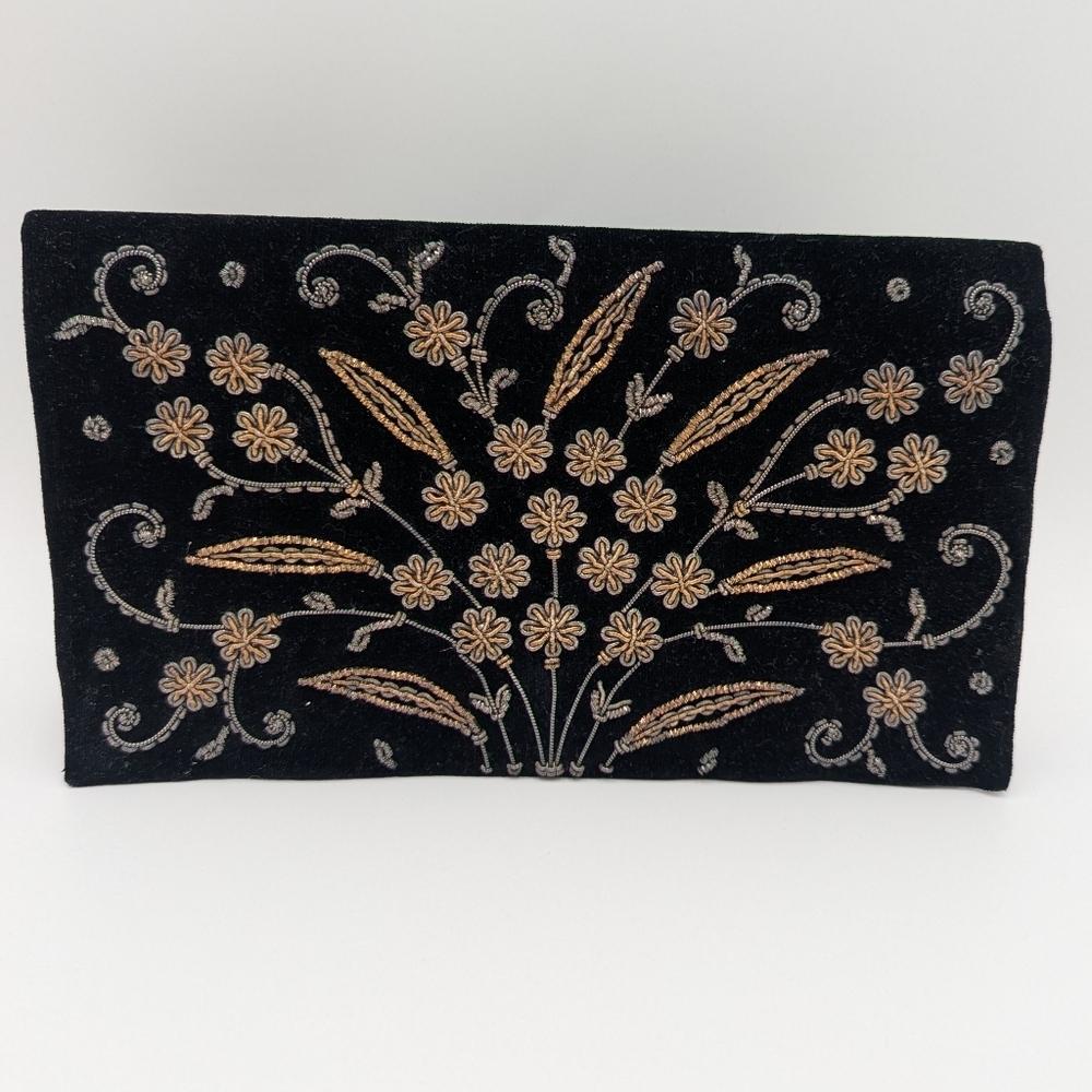 The Ivory Place Vintage Beaded Clucth Artisan Handcrafted Zari Black Evening